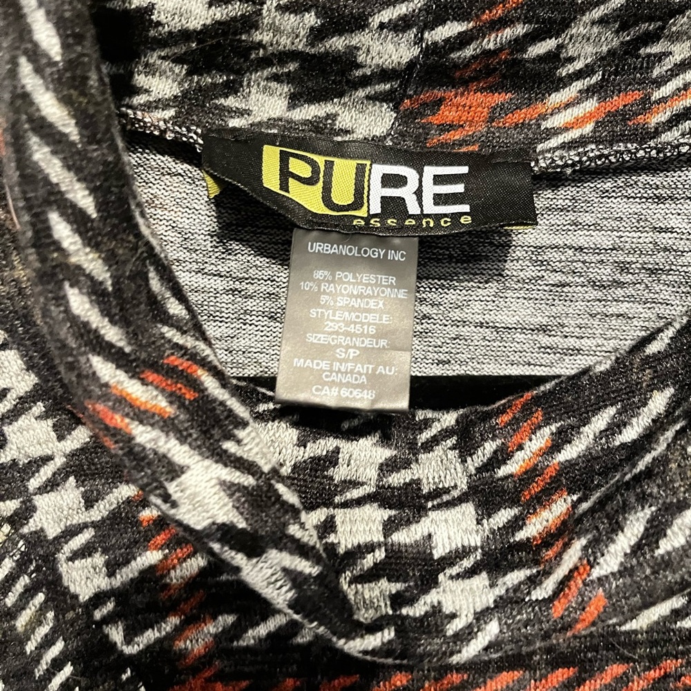 PURE Essence Top and Matching Cape - Picture 5 of 5